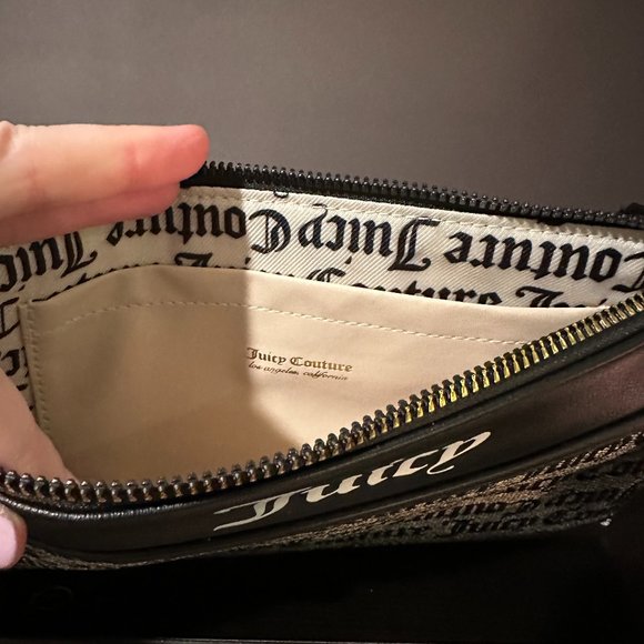 Juicy Couture Shout It Out Wristlet - Picture 10 of 11